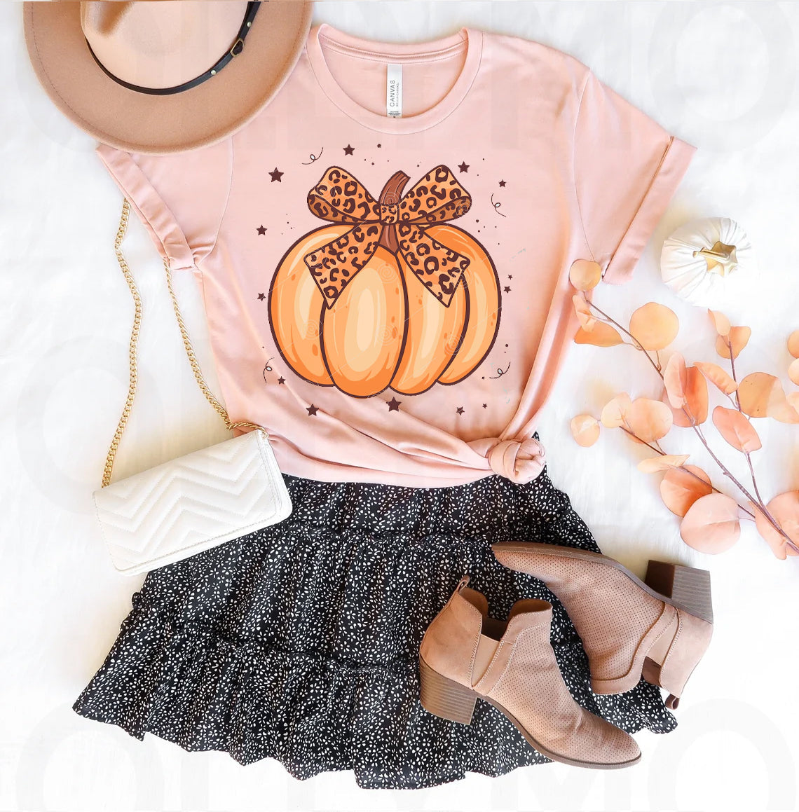 Pumpkin with Bow Graphic Tee product image 1